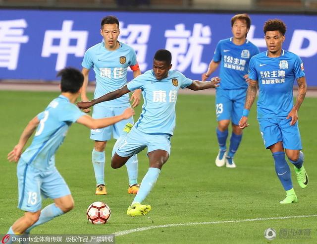 原本睡着了，后来又冻醒了，还是这样睡暖和。